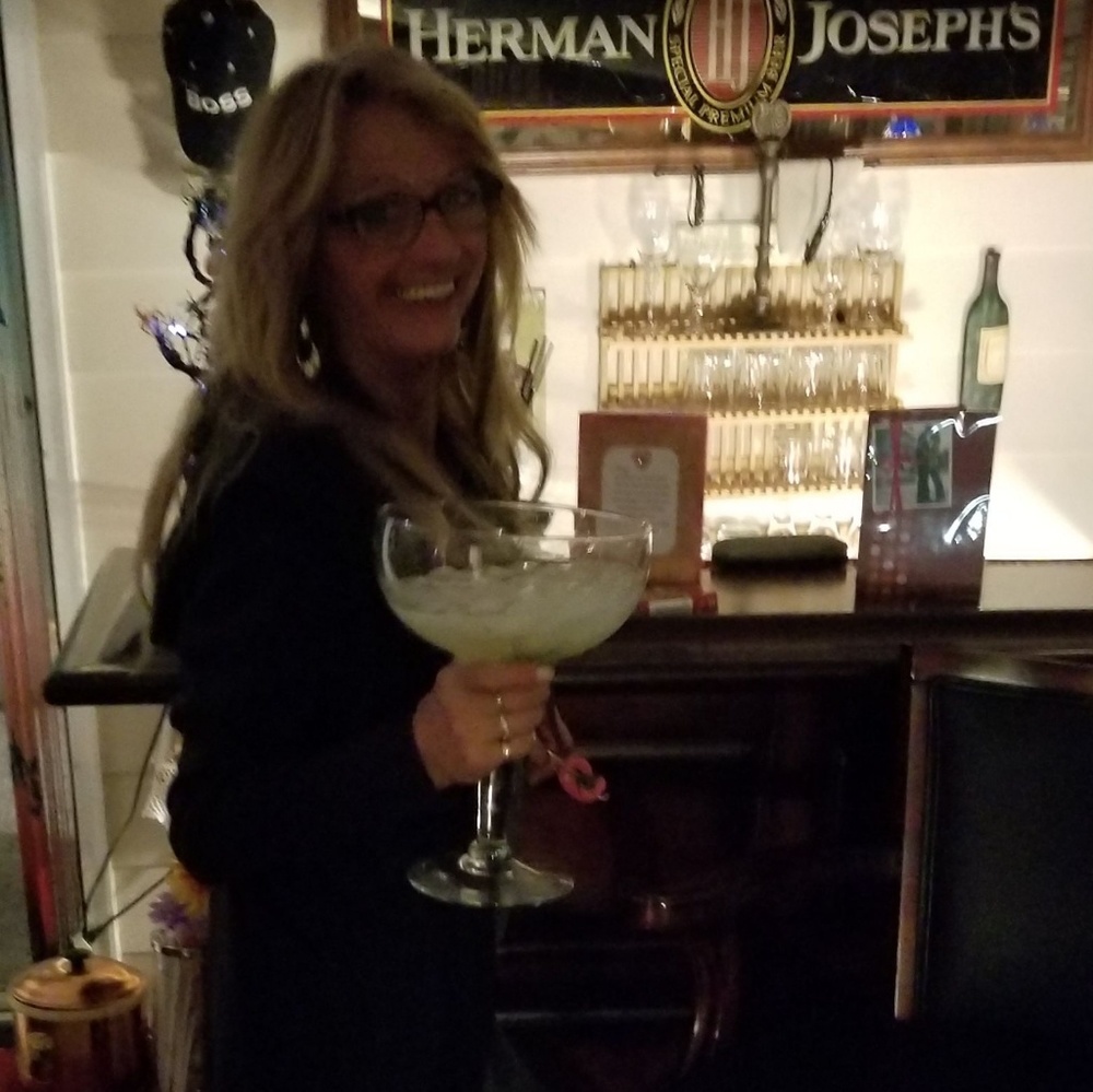 Meet your Posher, Sandi